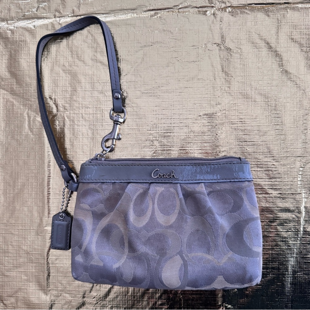 Coach Signature Pattern Gray Wristlet Coach Gray Pouch